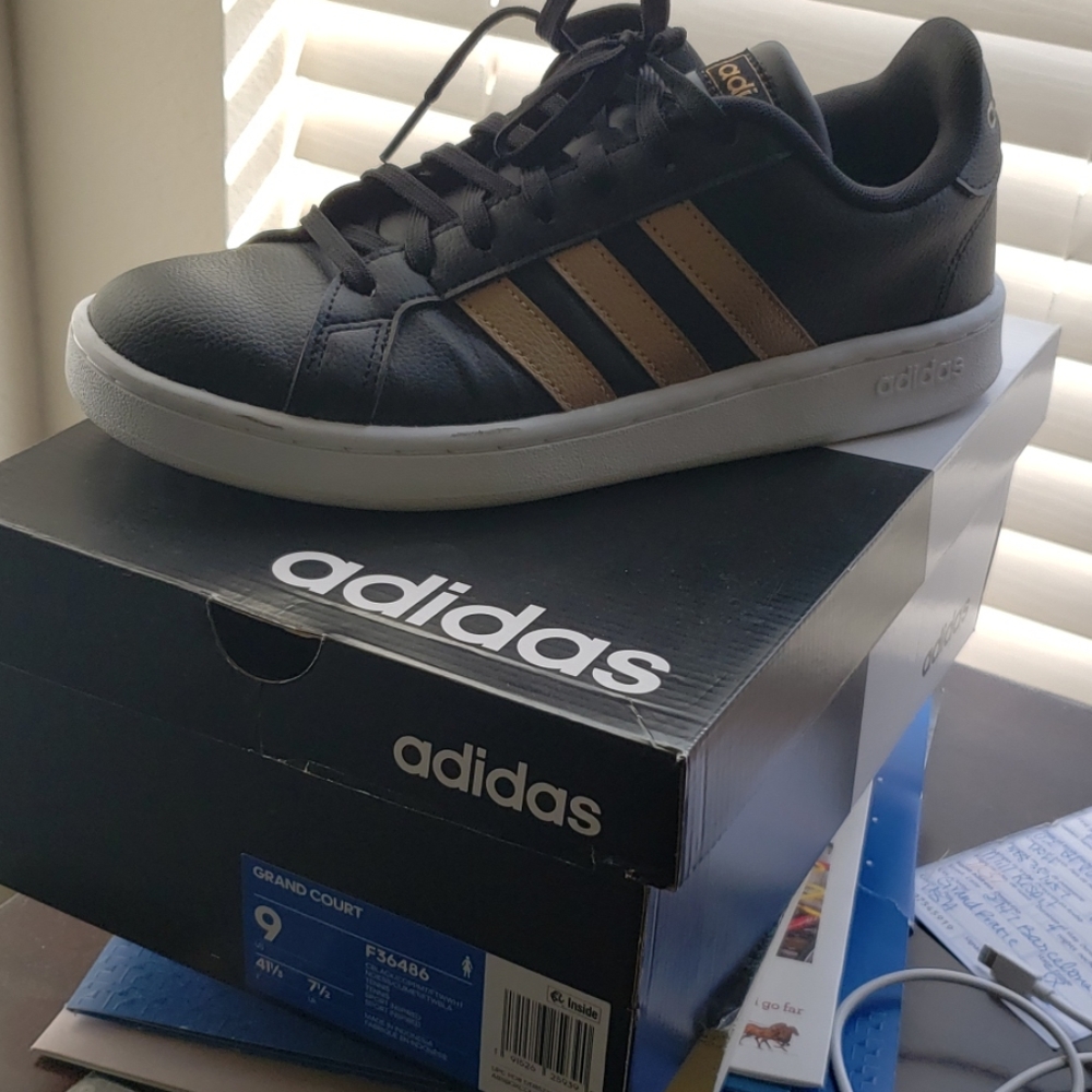 Adidas Grand Court Black & Gold Women's 9